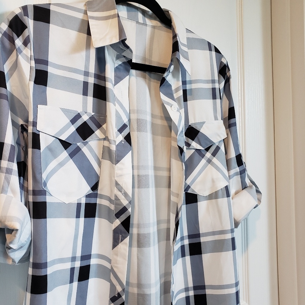 Gingham Button up - Picture 3 of 3